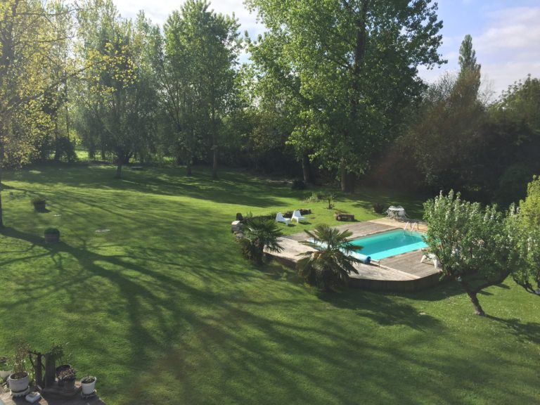 Piscine vue balcon